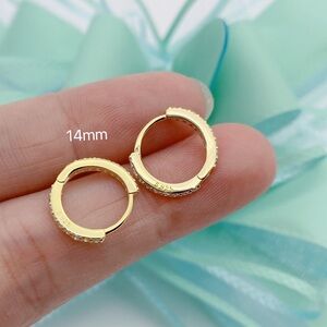 925 Silver CZ Diamond Huggie Earring-Gold 14mm SH002